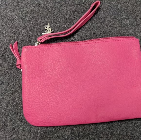 Bright pink wristlet - Picture 2 of 8